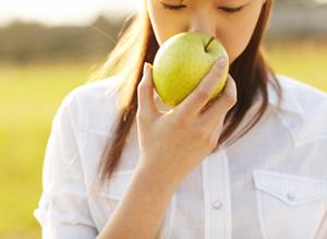 【2025年最新】大阪で選ぶヒアルロン酸治療の完全ガイド｜安全性と効果を徹底比較